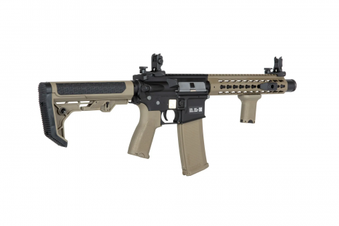 Specna Arms RRA SA-E07 EDGE&trade; Carbine w/Light Ops Stock / Half Tan