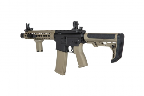 Specna Arms RRA SA-E07 EDGE&trade; Carbine w/Light Ops Stock / Half Tan