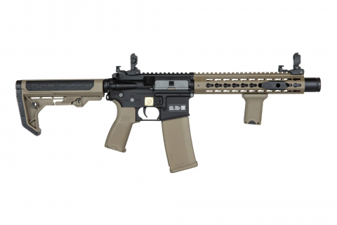 Specna Arms RRA SA-E07 EDGE&trade; Carbine w/Light Ops Stock / Half Tan